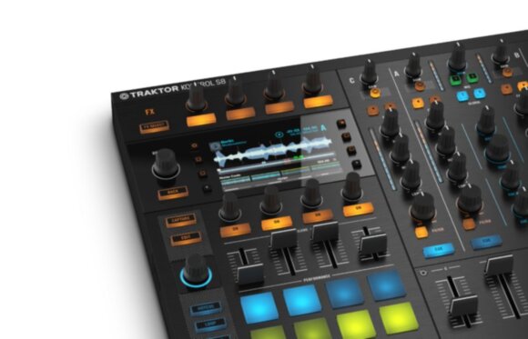 Native Instruments Traktor Kontrol S8